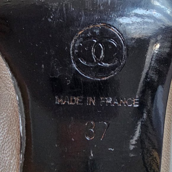 Chanel- Authentic Vintage Shoes! - Picture 7 of 12